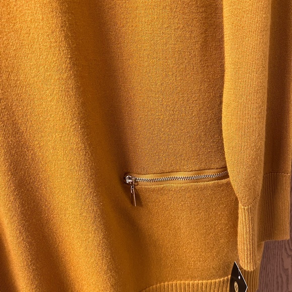 Golden Soft Sweater Tinic - Picture 2 of 5